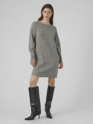 Robes en maille VERO MODA en gris