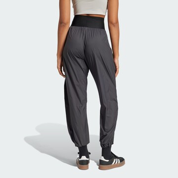 Effilé Pantalon ADIDAS ORIGINALS en noir