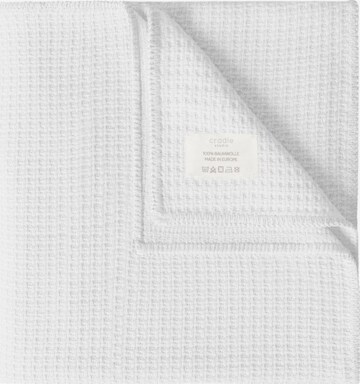 Cradle Studio Blankets in White: front