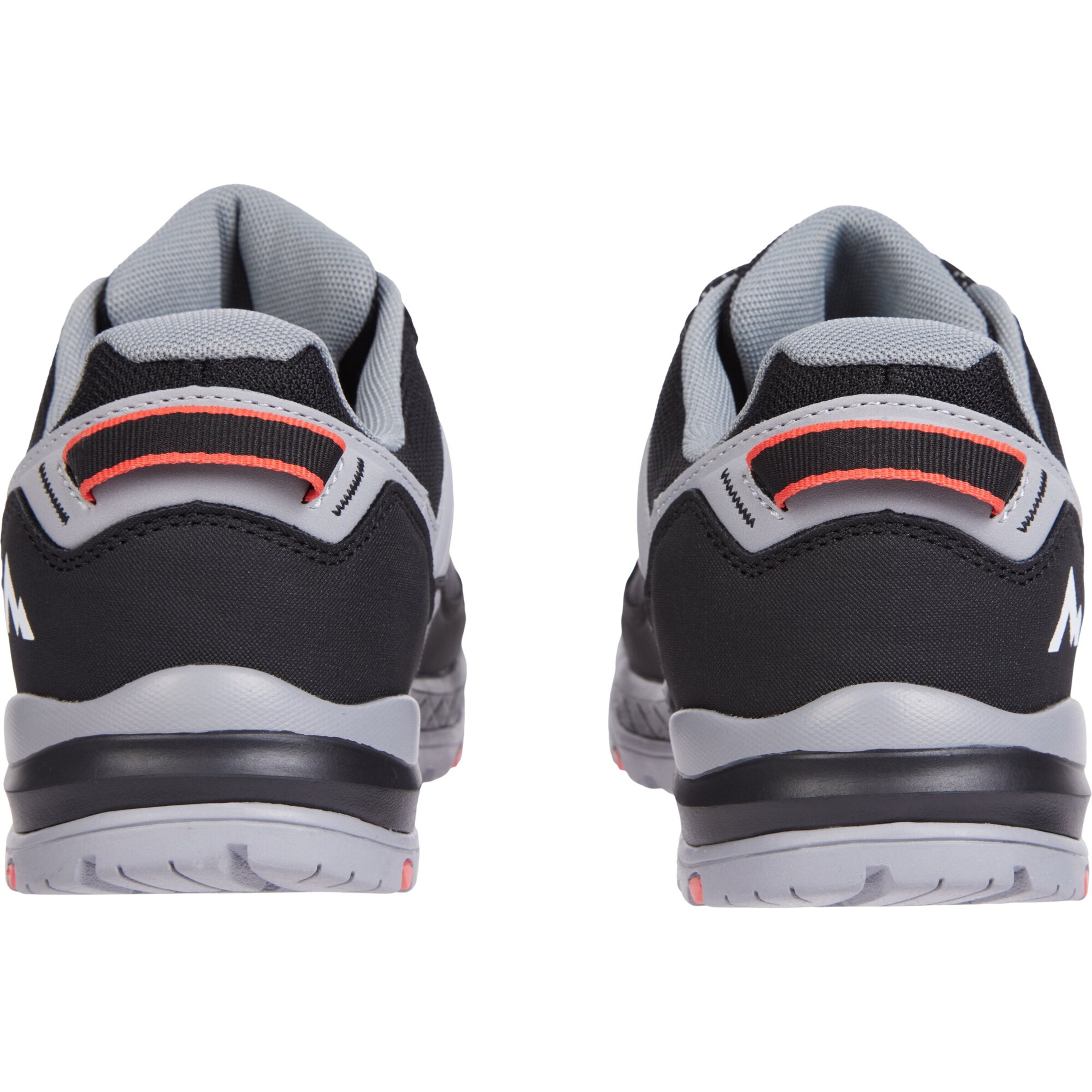 MCKINLEY Flats in Black