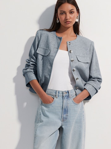 Next Jacke in Blau: Vorderseite