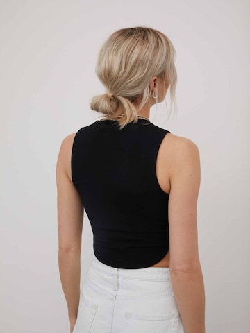 Top 'Caya' de la LeGer by Lena Gercke pe negru