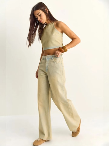 Completo pantalone di Bianco Lucci in blu
