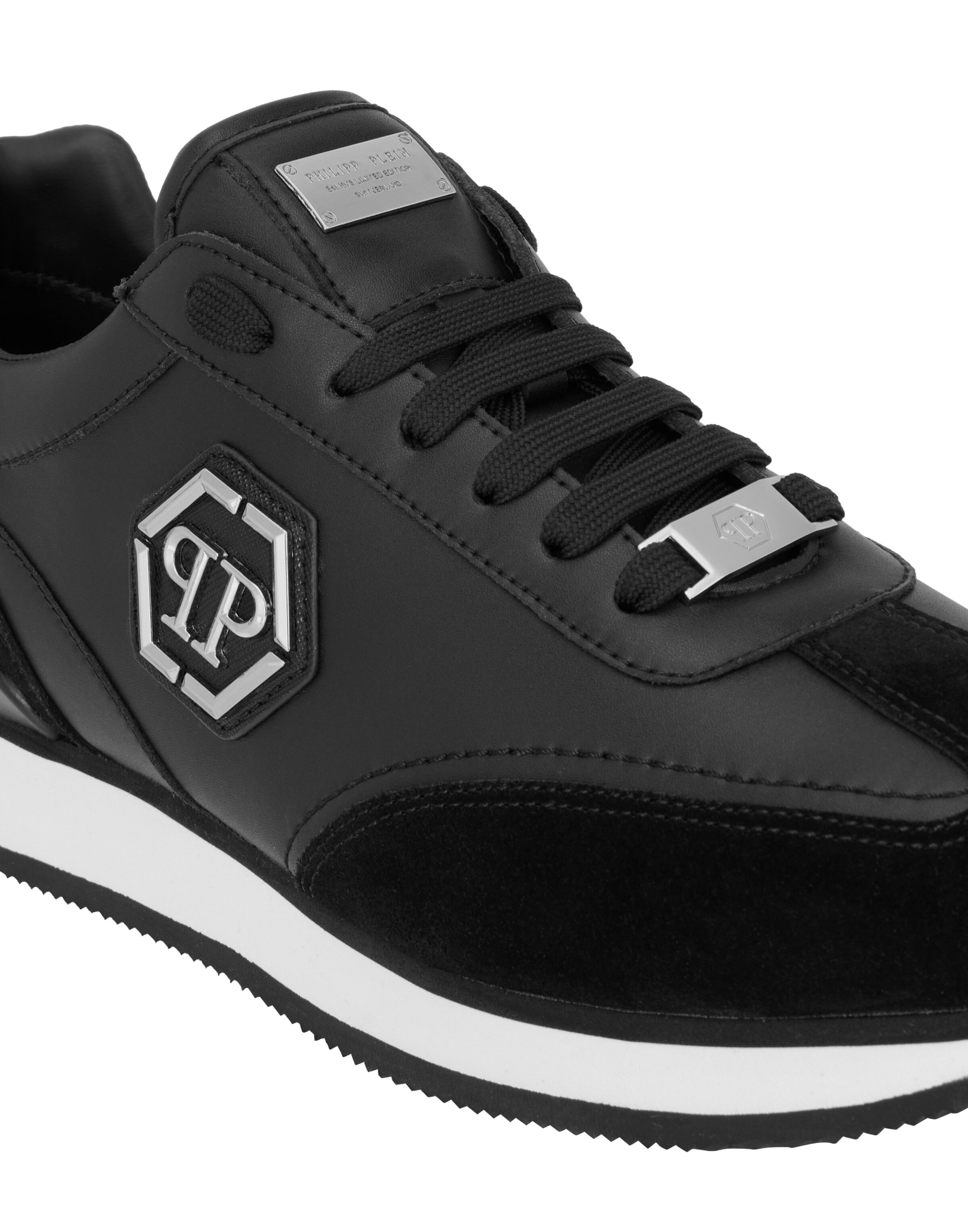 Sneaker bassa di Philipp Plein in nero