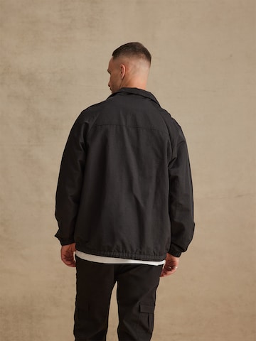 DAN FOX APPAREL Between-Season Jacket 'Bennet' in Black