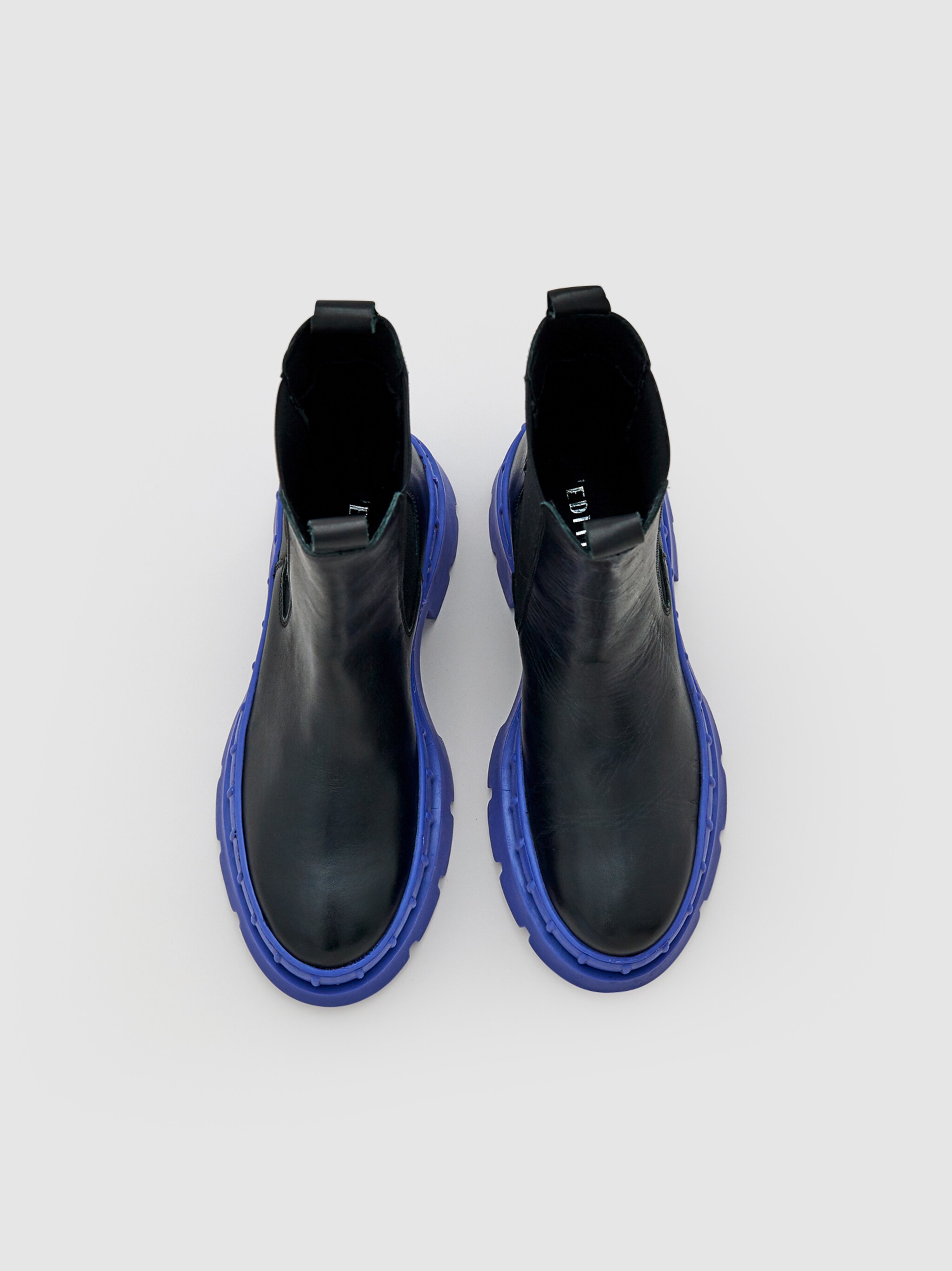 EDITED Produits Chelsea Boots 'Sölve' violet foncé