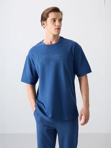 Tommy Life Shirt in Blue: front