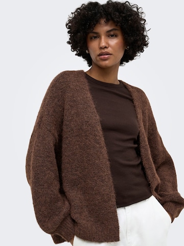 ONLY Gebreid vest 'ONLNellie' in Bruin: voorkant