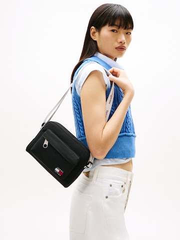 Tommy Jeans Válltáska 'ESS' - fekete