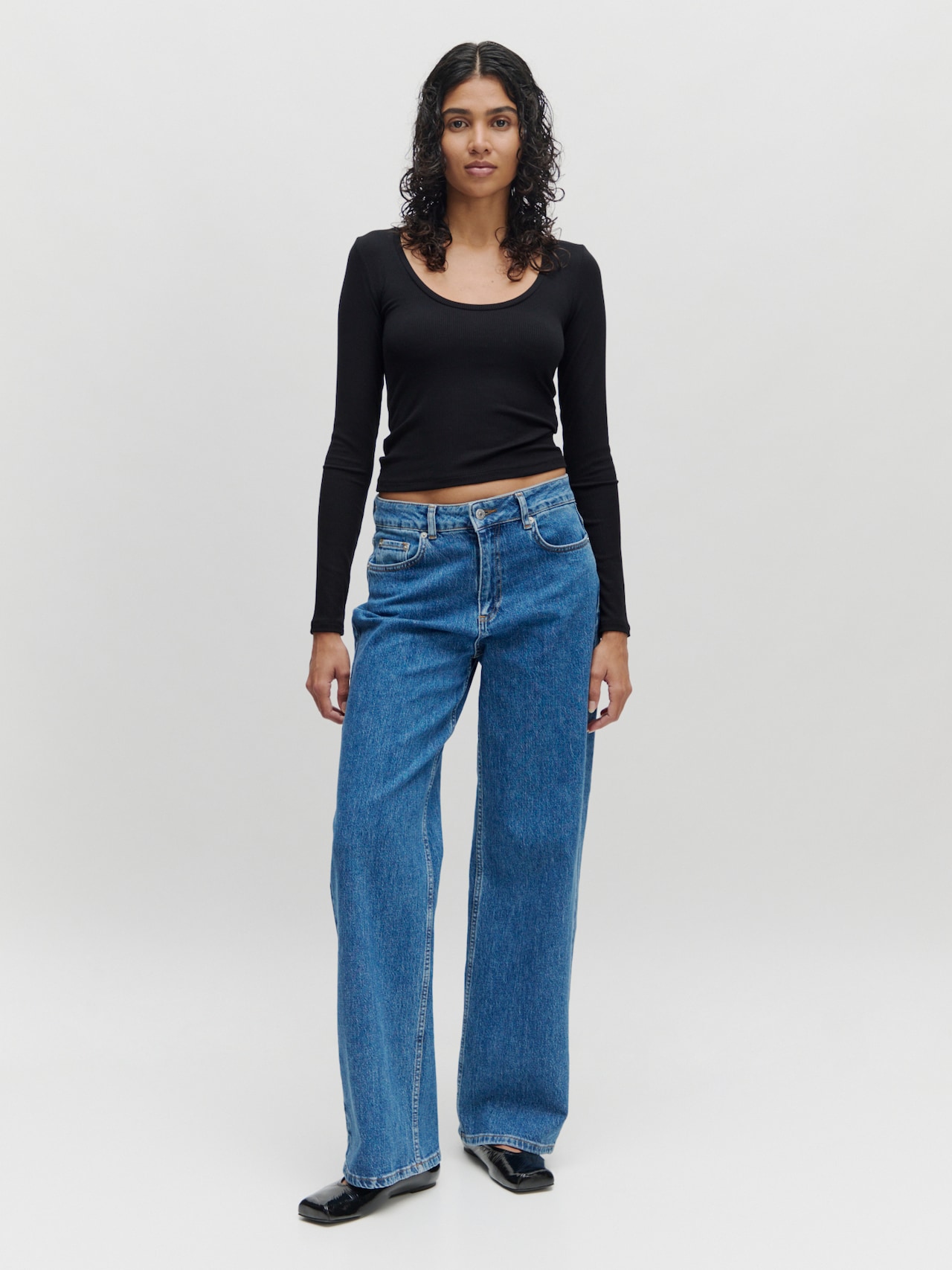 EDITED Produkte Shirt 'Tamilla' schwarz