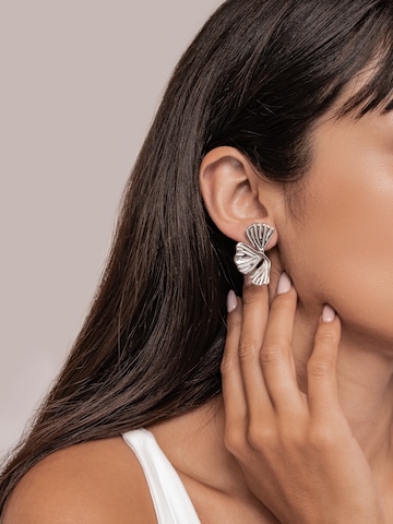 Hey Happiness Ohrringe 'Ginkgo Leaf' in Silber: Vorderseite
