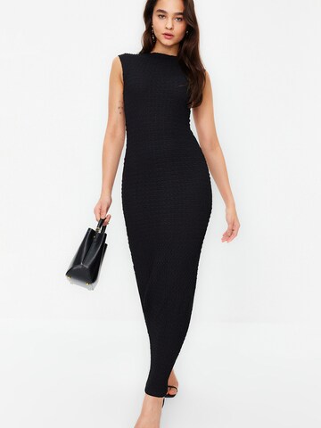 Trendyol Kleid in Schwarz