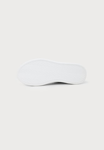 STEVE MADDEN Низкие кроссовки 'Glider-SMR2' в Серебристый