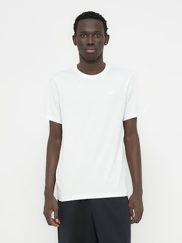 balta Nike Sportswear Standartinis modelis Marškinėliai 'CLUB': priekis