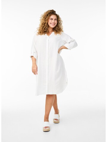Abito camicia 'Lina' di Zizzi in bianco