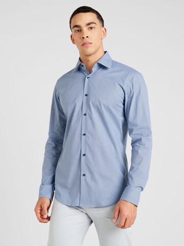 Coupe regular Chemise 'JOE' BOSS en bleu : devant