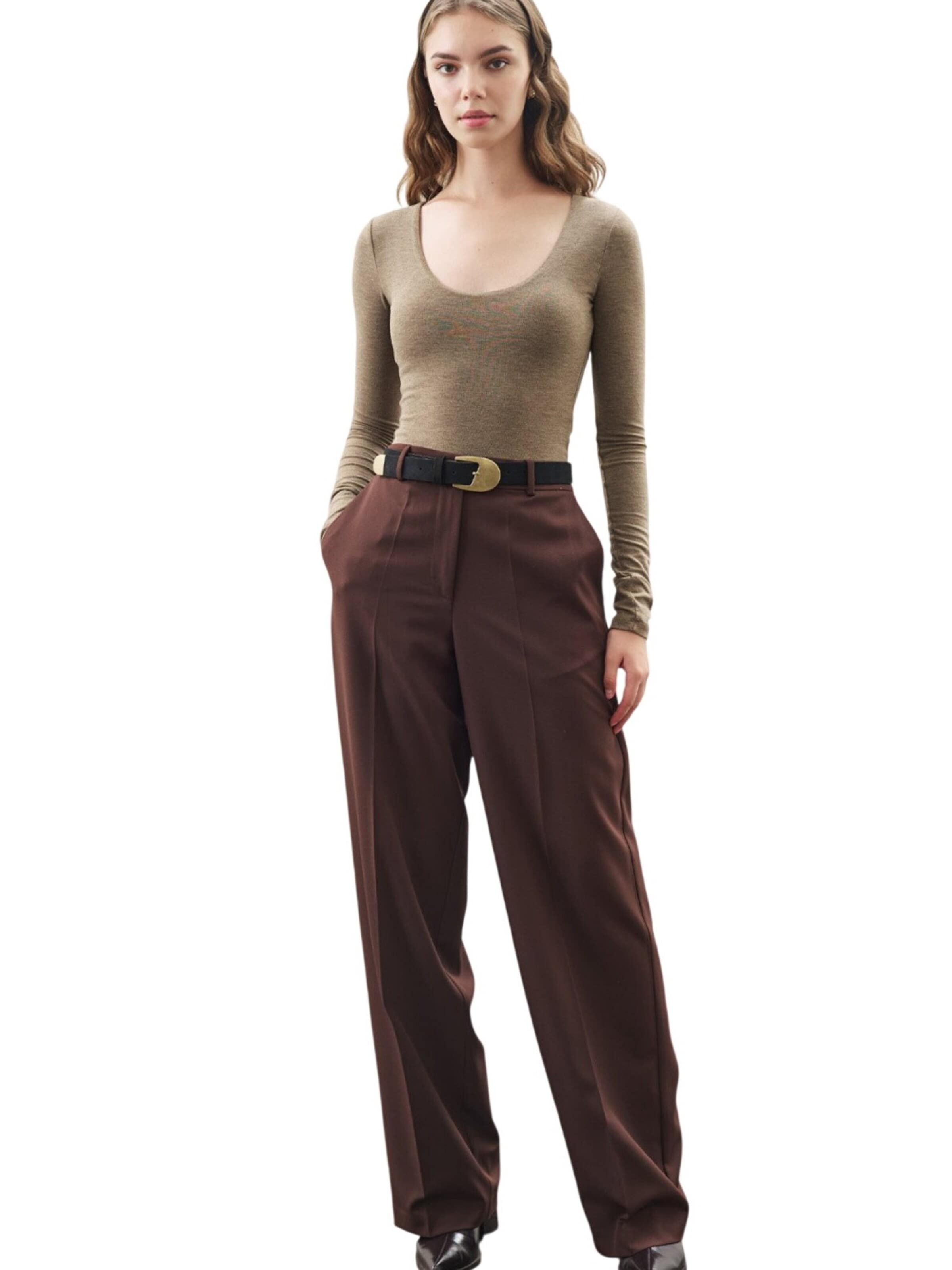 MANUKA Regular Trousers in Brown
