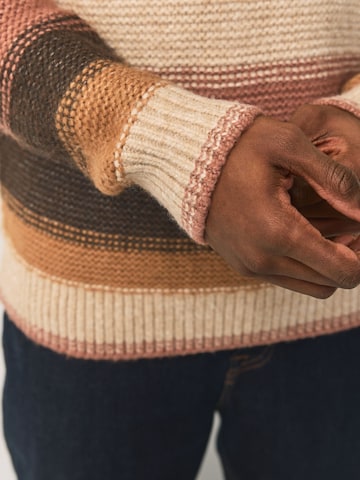 Next Sweater in Orange