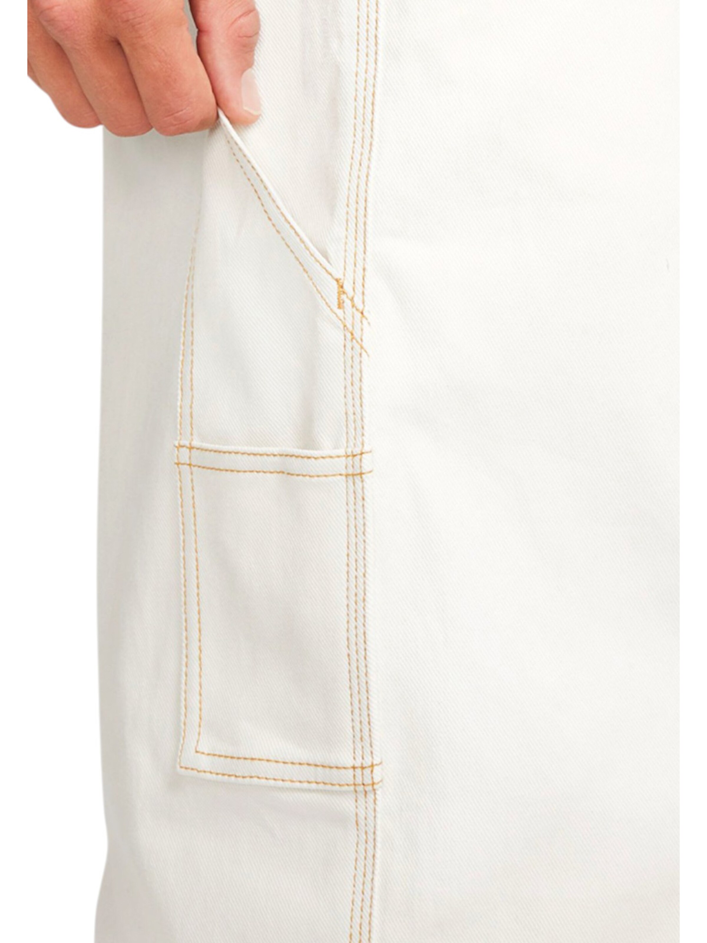 Tapered Pantaloni 'Carpenter' di Nike Sportswear in bianco