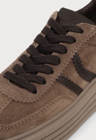 Sneaker low 'LILO' de la Kennel & Schmenger pe maro