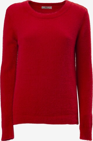 Pullover di Influencer in rosso: frontale
