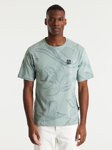 CHASIN' Shirt 'Wild' in Green: front