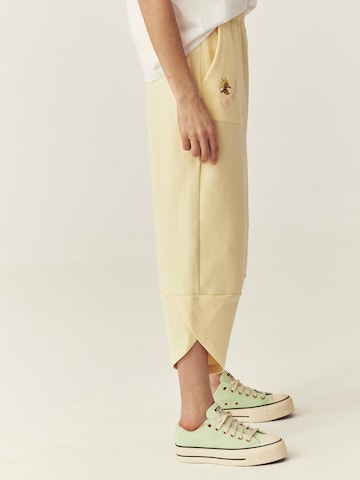 TATUUM Loosefit Broek 'ELEGIS' in Geel