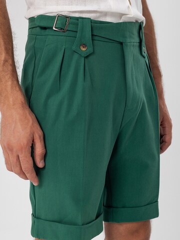 Antioch Regular Trousers in Green