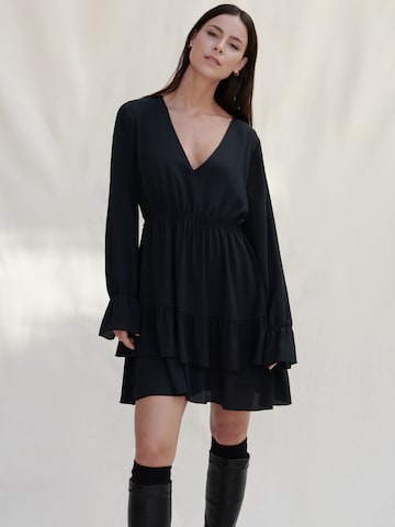 A LOT LESS Kleid 'Liliana' in Schwarz