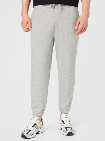 ABOUT YOU Regular Workout Pants 'Jano' in Grey: front