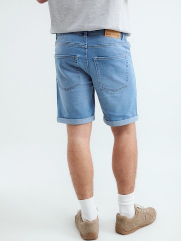 BALMOHK Slimfit Farkut 'JUAN' värissä sininen