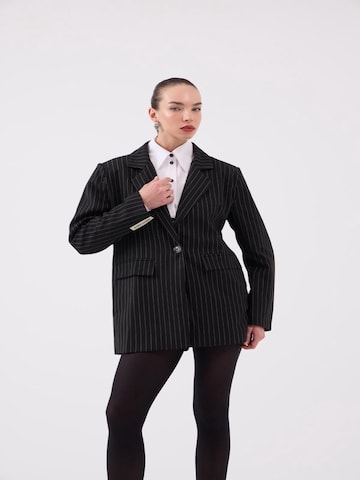 HOLLY LOLLY Blazer in Schwarz
