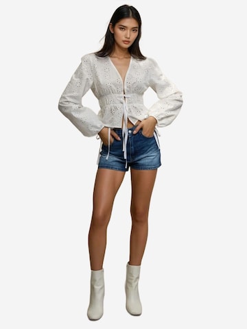 Hiccup - Blusa em branco