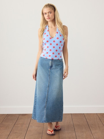 Next Top in Blue