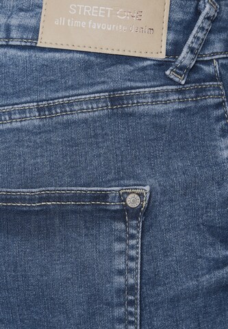 STREET ONE Loosefit Jeans in Blau