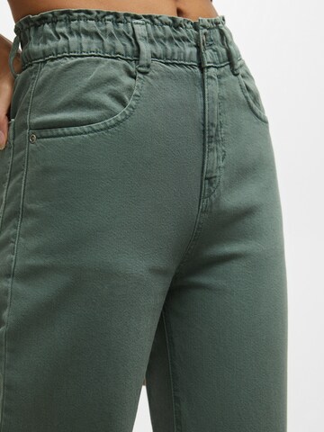 Pull&Bear Normalny krój Jeansy w kolorze zielony