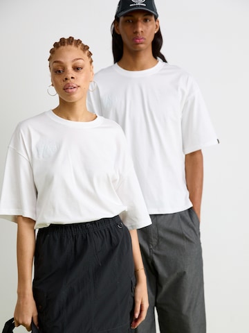ALPHA INDUSTRIES Тениска в бяло