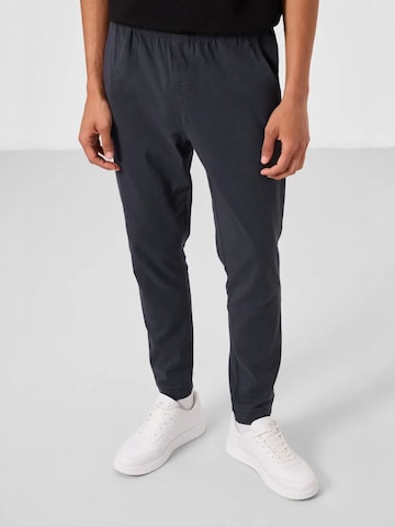Pantalon Tommy Life en gris : devant