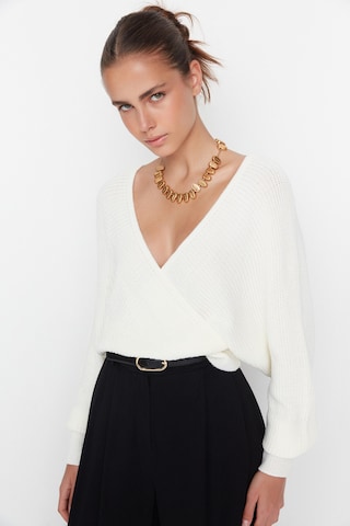 Trendyol Pullover in Beige: Vorderseite