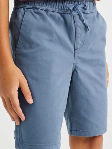 WE Fashion Regular Short in Blau