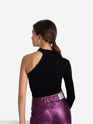 THE-ARE - Top en negro