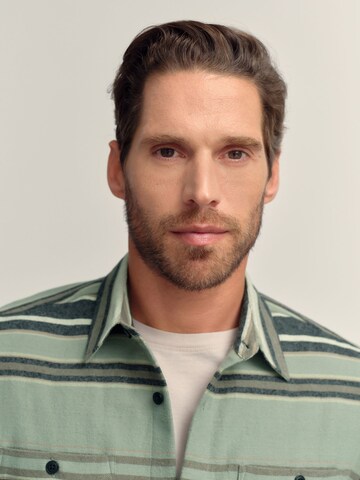 Next - Regular Fit Camisa em verde