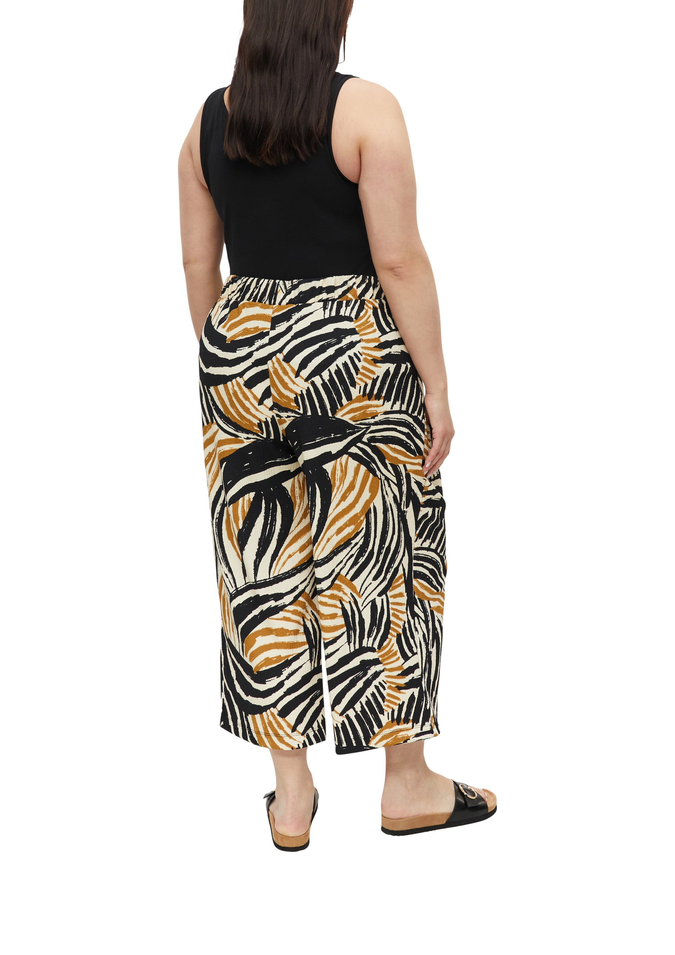 s.Oliver Wide leg Pants in Beige