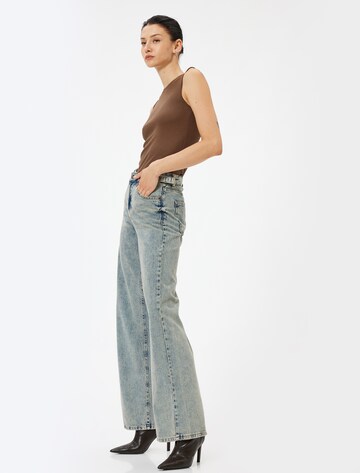 Koton Bootcut Jeans in Blauw