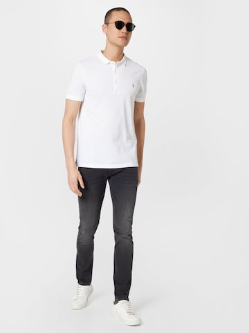 AllSaints - Camiseta en blanco