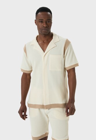 Tenue d'intérieur Tom Barron en beige : devant