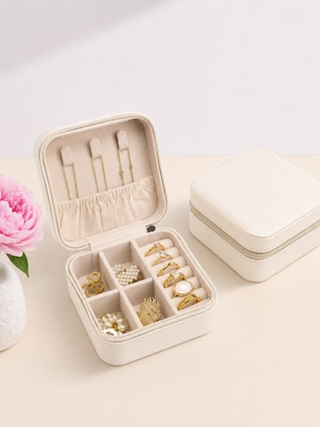 MEVYRA Jewelry Storage in White: front