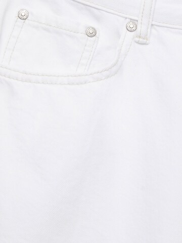 Pull&Bear Loose fit Jeans in White