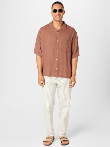 WEEKDAY Comfort fit Button Up Shirt in Brown