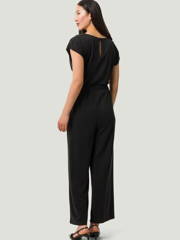 zero Jumpsuit mit Wasserfallausschnitt in Schwarz